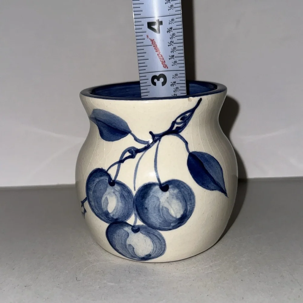 KNESSETH DENISONS Handmade and Signed Ceramic Pottery Vase 3”